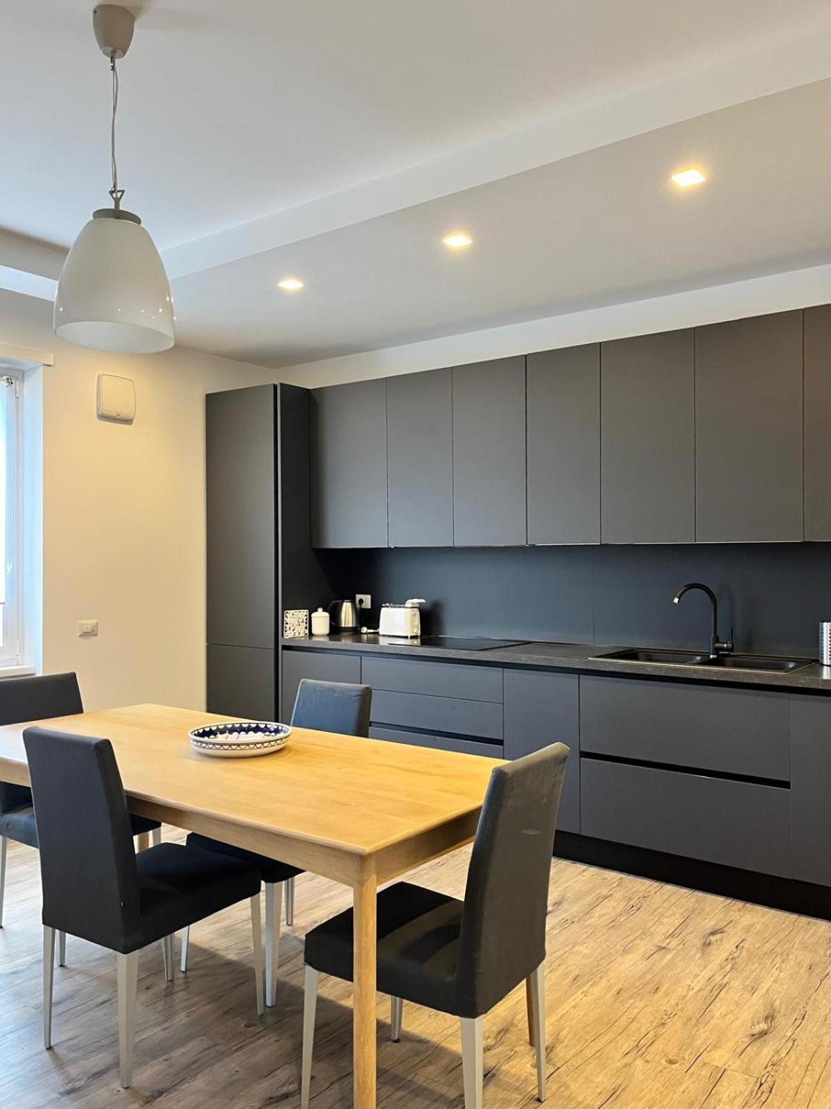 Apartment On The Square Рим Экстерьер фото
